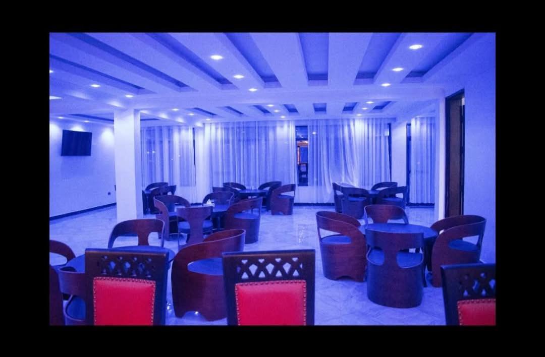 Water Pavilion Hotel Keroka Bagian luar foto
