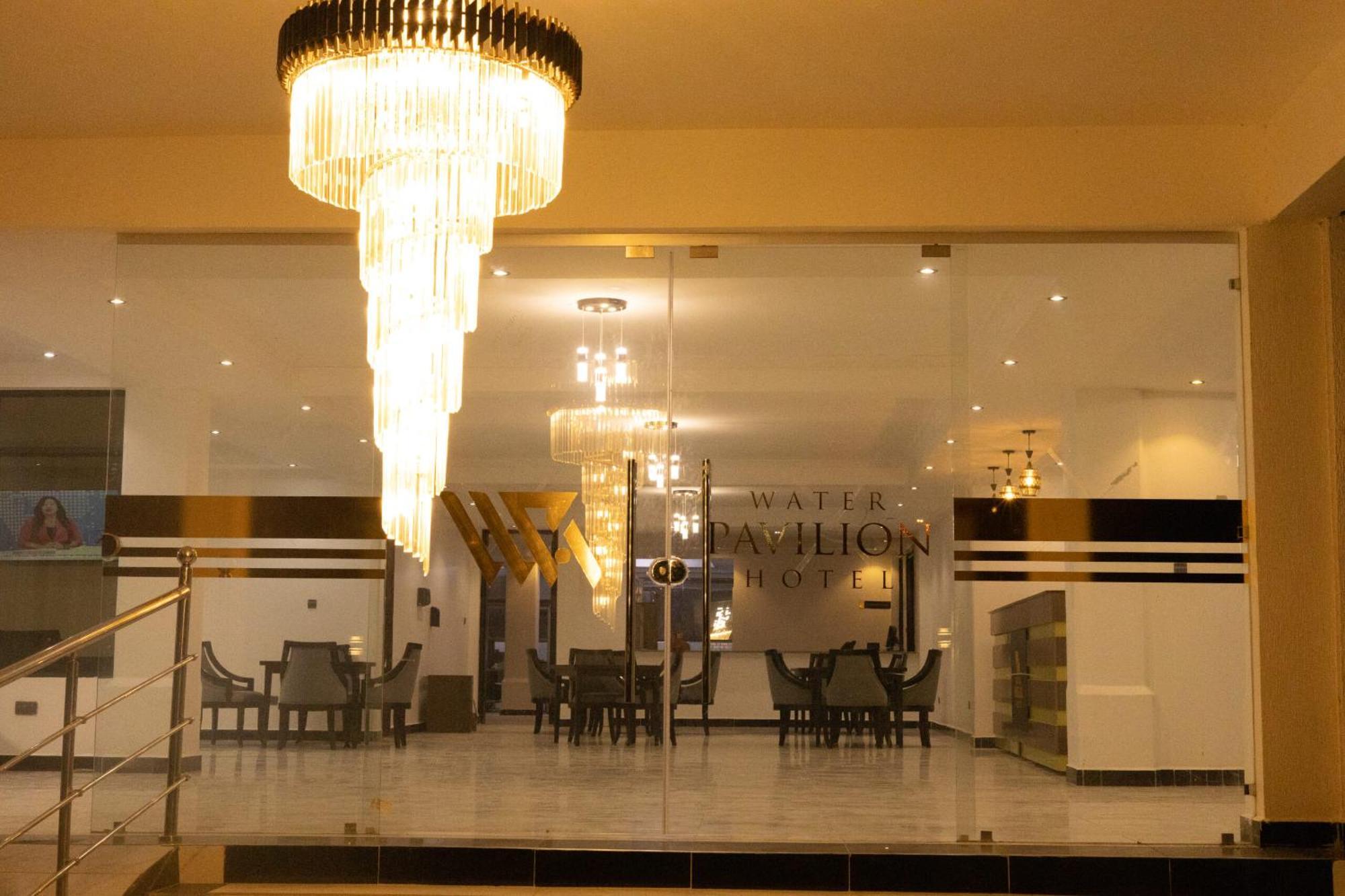 Water Pavilion Hotel Keroka Bagian luar foto